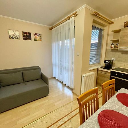 Hajdúszoboszló Marta Apartman מראה חיצוני תמונה